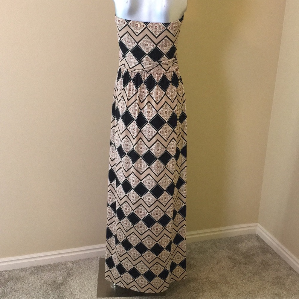 CREMIEUX | Strapless Maxi Dress - Picture 9 of 16
